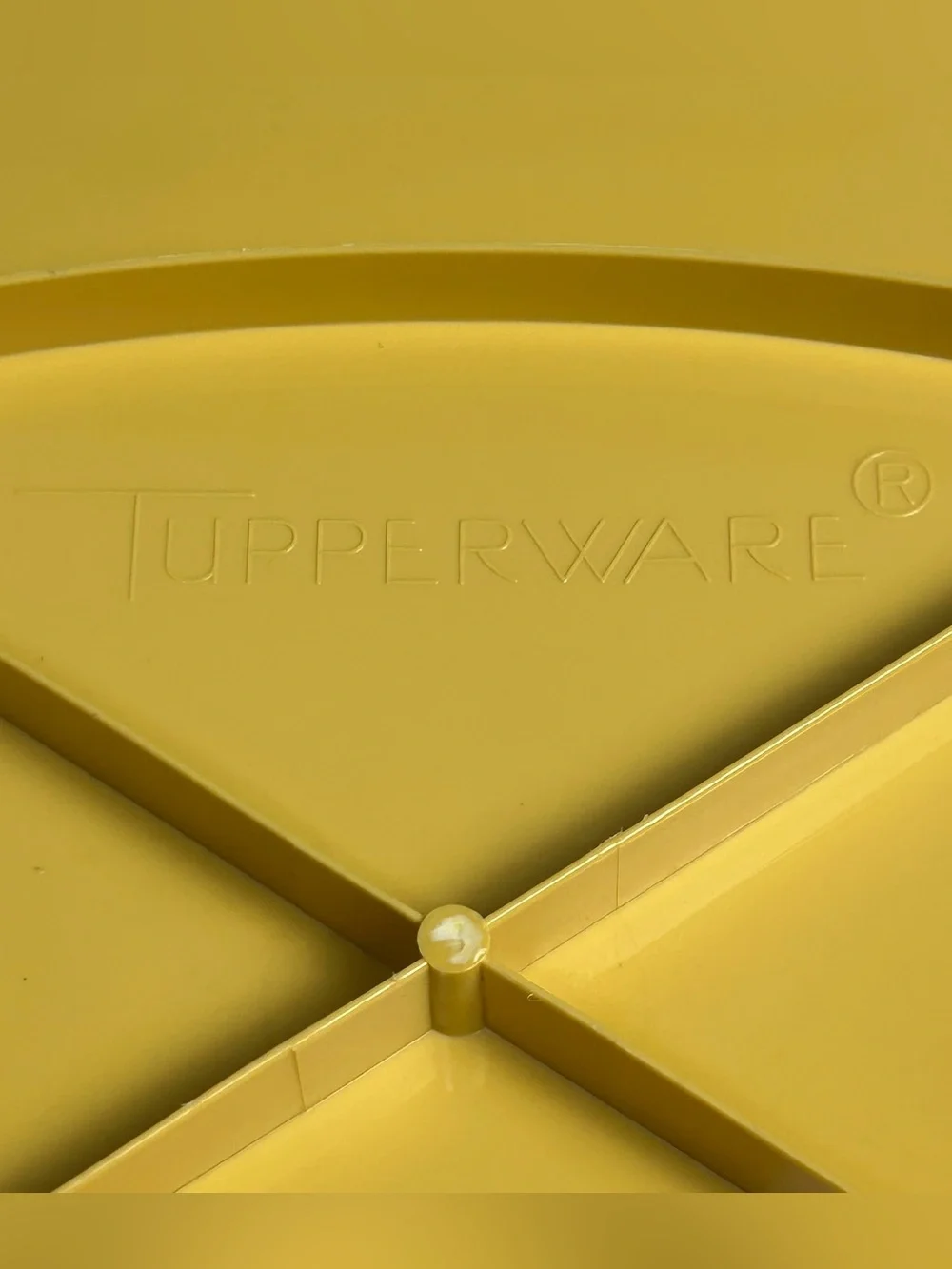 Tupperware Rectangular Fresh N Fancy Cake Taker Carrier Harvest Gold Vintage